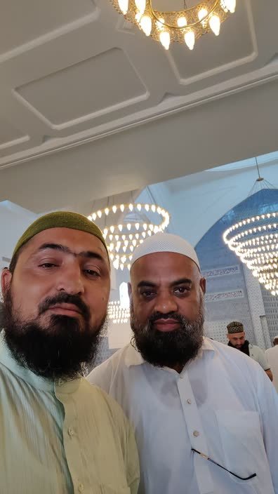 A pilgrim of a Madni group